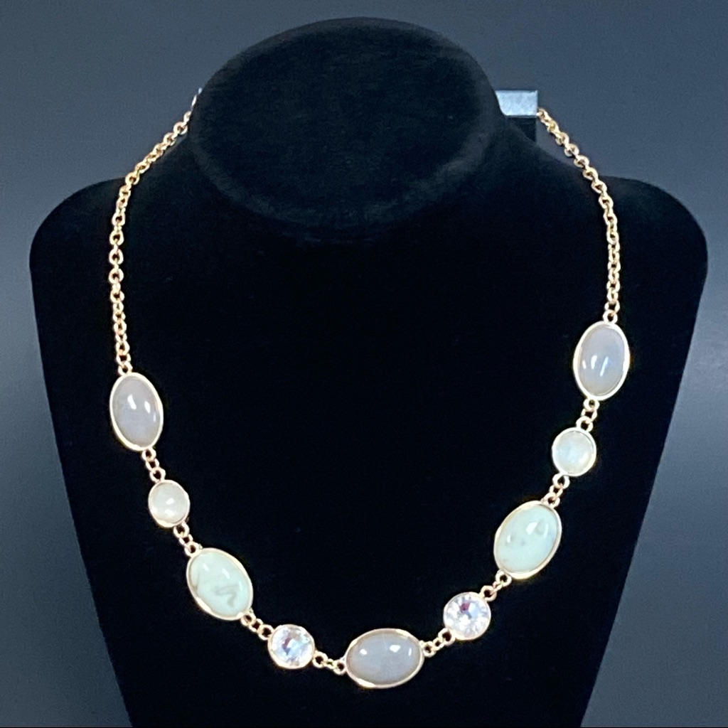 Massini 18 Beaded Necklace 15$